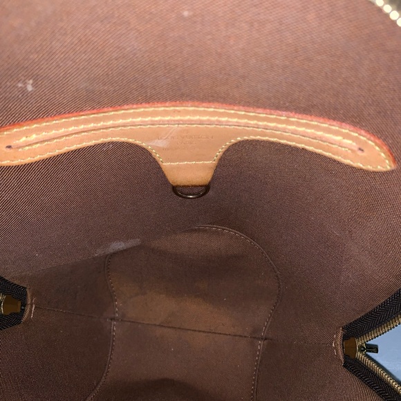 Authentic LV Monogram Backpack (Classic) - Picture 2 of 4